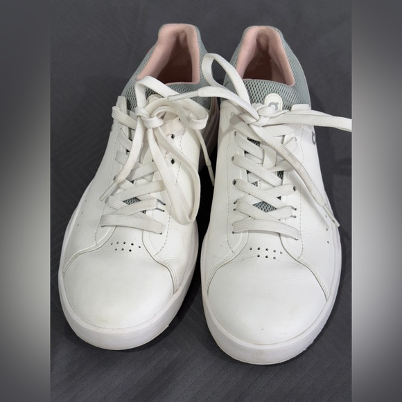 On Running Women’s The Roger Advantage sneakers White Rose Size US 9 - Picture 4 of 8